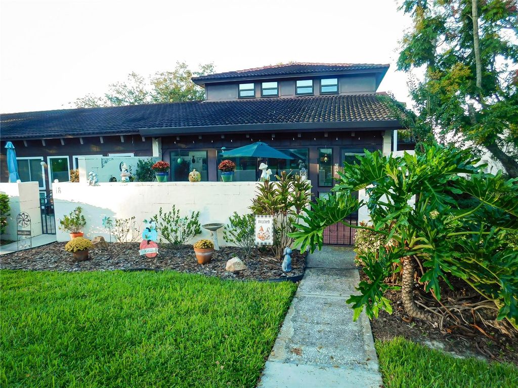 17 LOMA VERDE, Lakeland, FL 33813