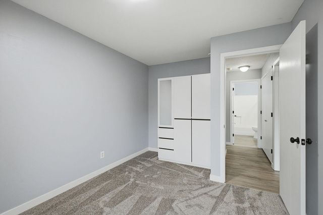 1871 Silver Bell Road 107, Eagan, MN 55122