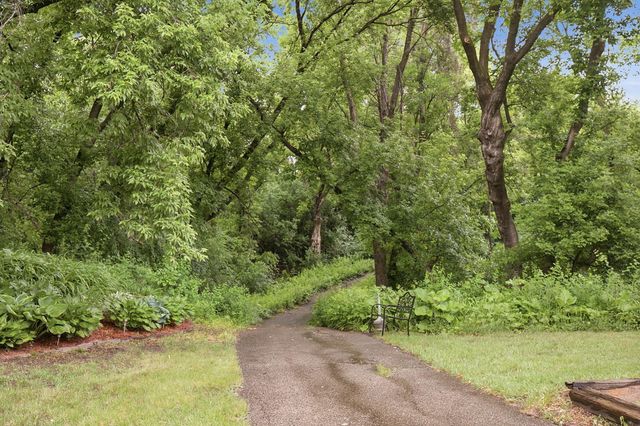 1871 Silver Bell Road 107, Eagan, MN 55122