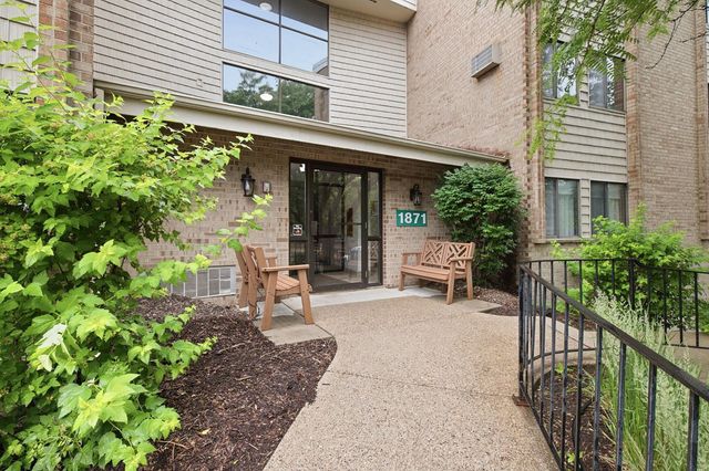1871 Silver Bell Road 107, Eagan, MN 55122