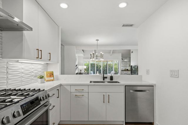 315 Forest Hills Drive, Rancho Mirage, CA 92270