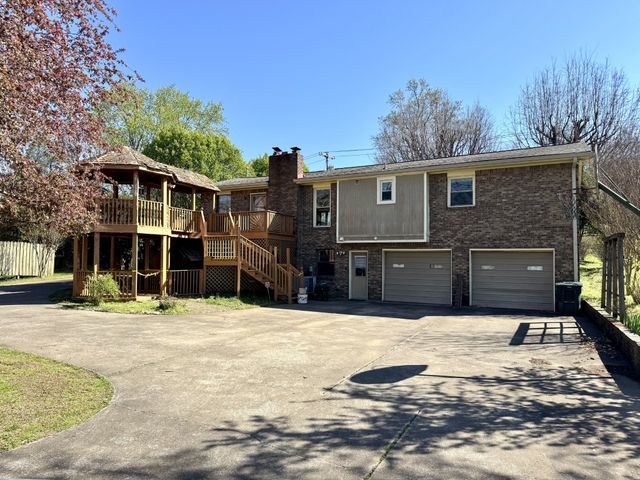 930 Belvedere Dr, Gallatin, TN 37066