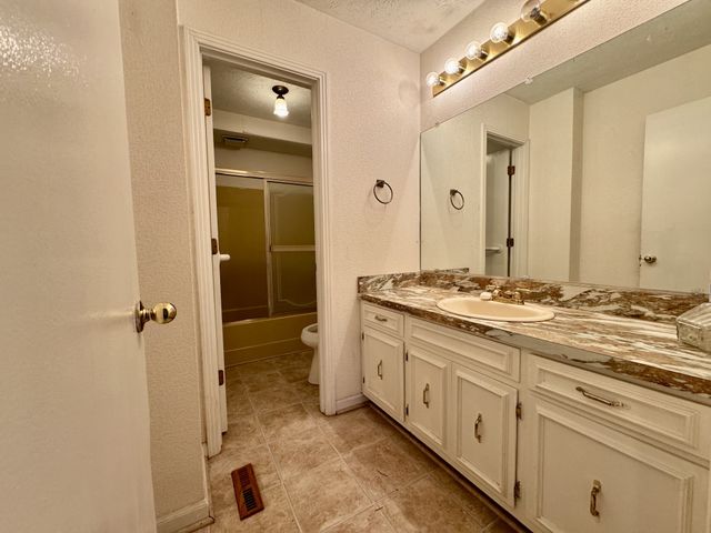 930 Belvedere Dr, Gallatin, TN 37066