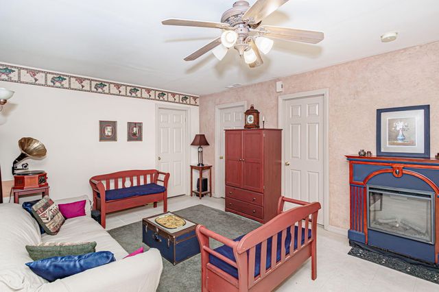 3005 MEGHANN DR, Columbia, MO 65203