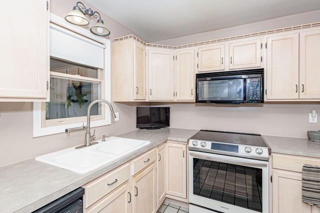 3005 MEGHANN DR, Columbia, MO 65203
