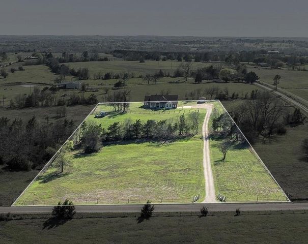 1813 Cemetery Road, Bellville, TX 77418