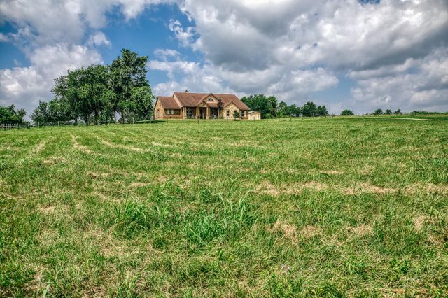 1813 Cemetery Road, Bellville, TX 77418
