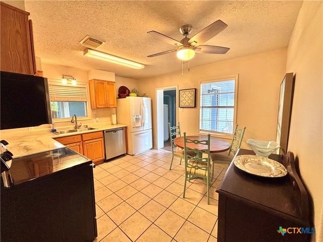 208 N Washington Boulevard, Port O'connor, TX 77982