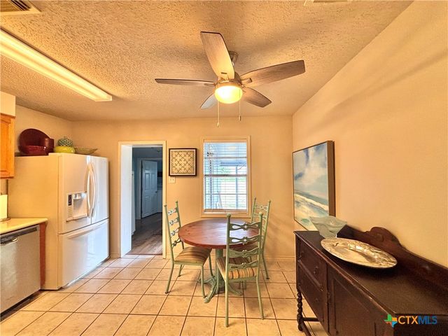 208 N Washington Boulevard, Port O'connor, TX 77982