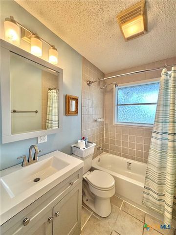 208 N Washington Boulevard, Port O'connor, TX 77982