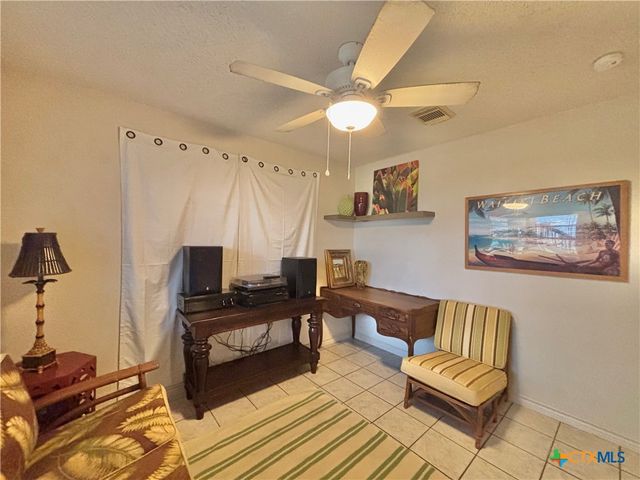 208 N Washington Boulevard, Port O'connor, TX 77982