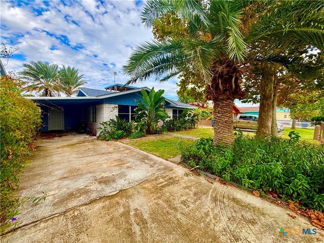 208 N Washington Boulevard, Port O'connor, TX 77982