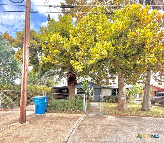 208 N Washington Boulevard, Port O'connor, TX 77982