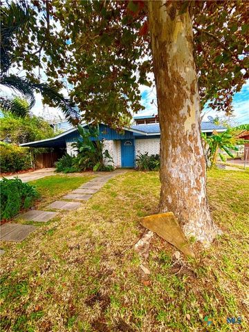 208 N Washington Boulevard, Port O'connor, TX 77982