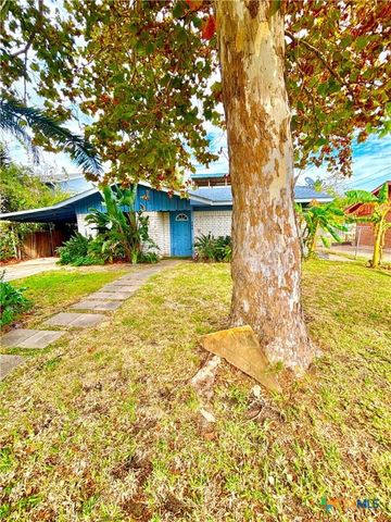 208 N Washington Boulevard, Port O'connor, TX 77982