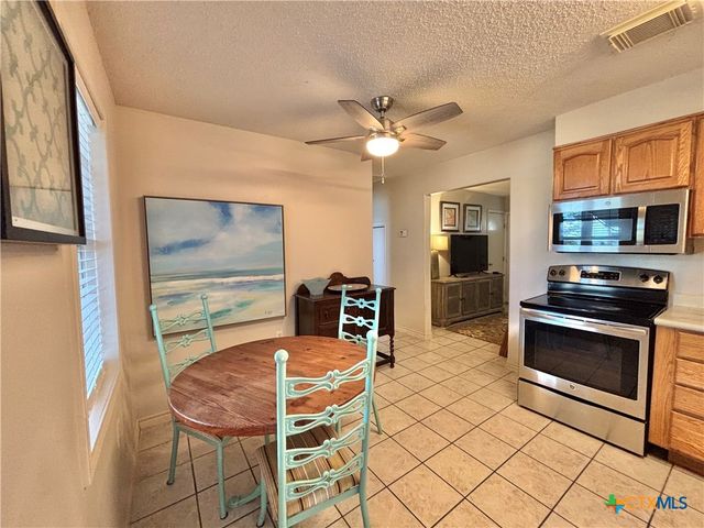 208 N Washington Boulevard, Port O'connor, TX 77982