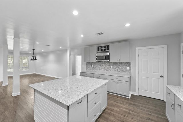 381 County Road 3404, Cleveland, TX 77327