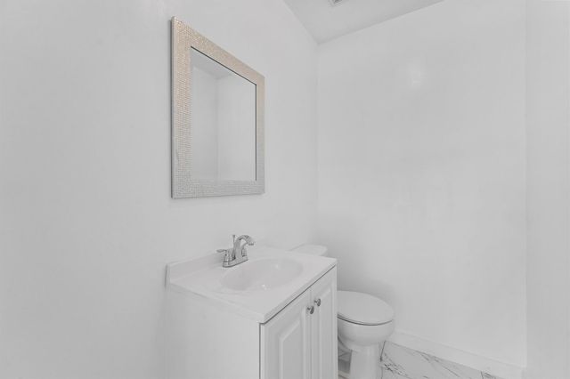 381 County Road 3404, Cleveland, TX 77327