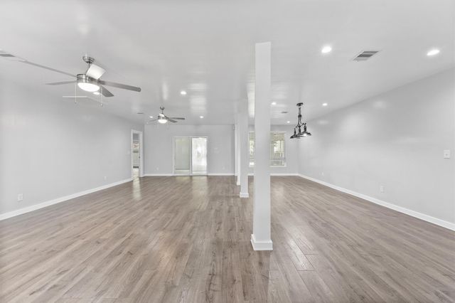 381 County Road 3404, Cleveland, TX 77327