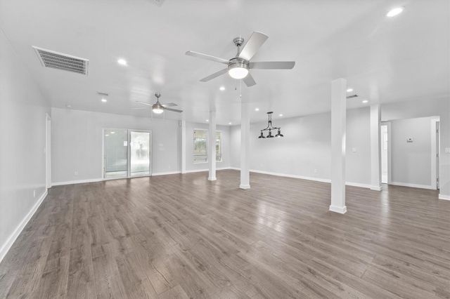 381 County Road 3404, Cleveland, TX 77327