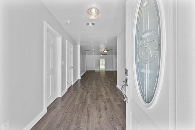 381 County Road 3404, Cleveland, TX 77327