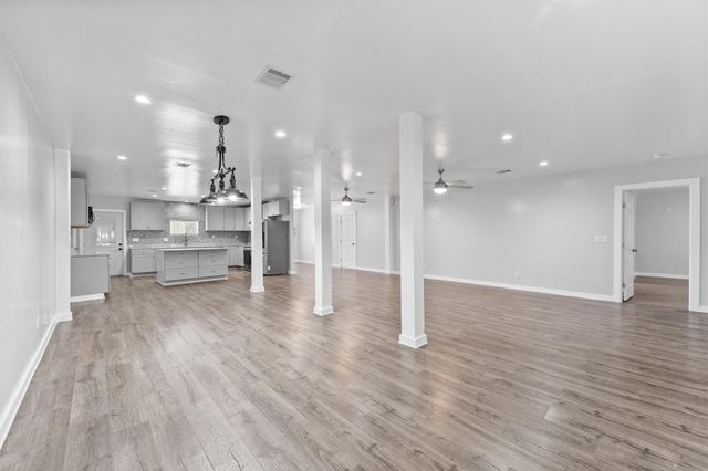 381 County Road 3404, Cleveland, TX 77327