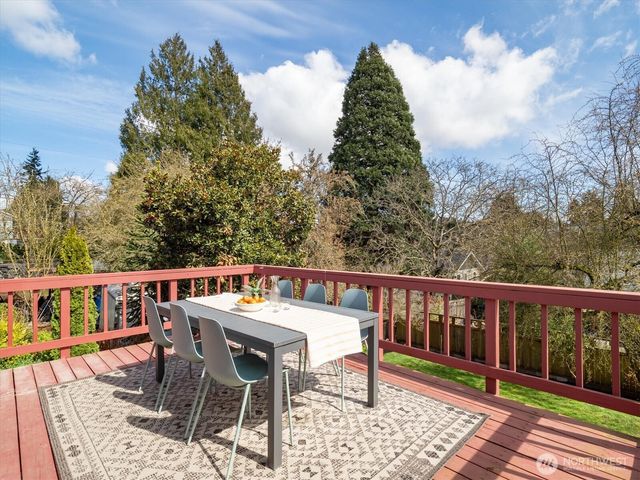 9432 13th Avenue SW, Seattle, WA 98106