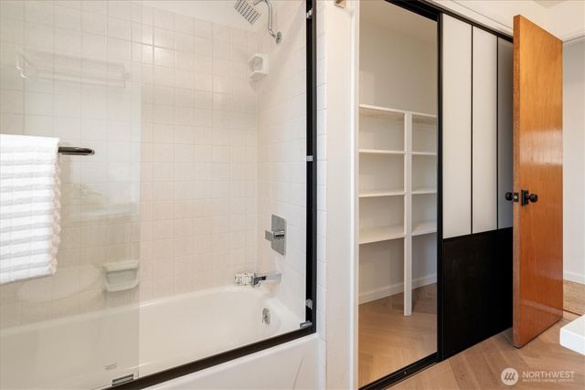 9432 13th Avenue SW, Seattle, WA 98106