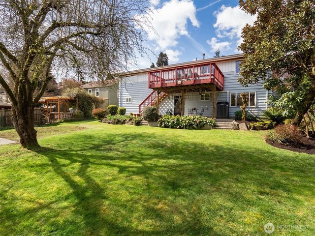 9432 13th Avenue SW, Seattle, WA 98106