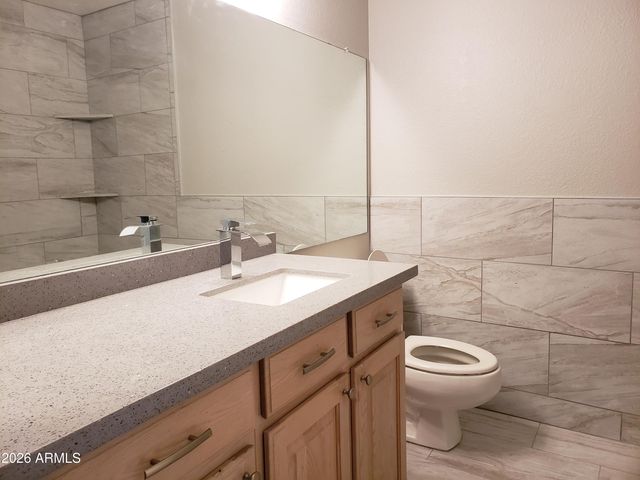 1026 E BENDIX Drive, Tempe, AZ 85283