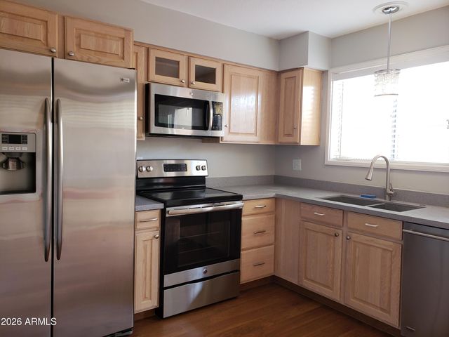 1026 E BENDIX Drive, Tempe, AZ 85283
