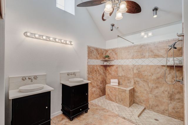 1417 Autumn Chase Square, Bedford, TX 76022