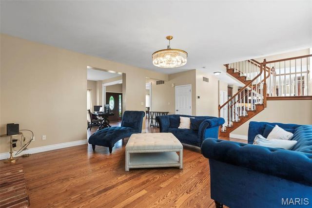 1325 Auburn Hills Drive, St Charles, MO 63304