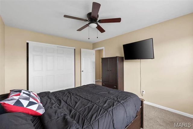 1325 Auburn Hills Drive, St Charles, MO 63304