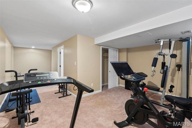 1325 Auburn Hills Drive, St Charles, MO 63304