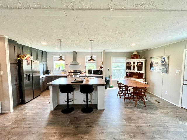 1090 Adkins-Arthur Road, Somerset, KY 42501