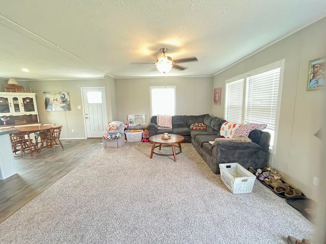 1090 Adkins-Arthur Road, Somerset, KY 42501