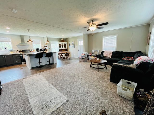 1090 Adkins-Arthur Road, Somerset, KY 42501