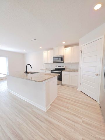 805 Otto Loop Loop, Crestview, FL 32539