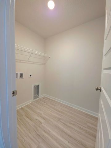 805 Otto Loop Loop, Crestview, FL 32539