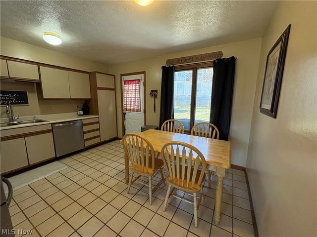 50 N Main Street, Austintown, OH 44515