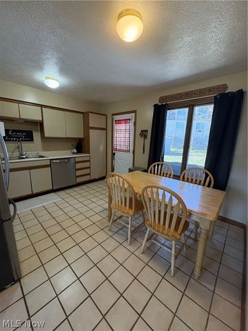 50 N Main Street, Austintown, OH 44515