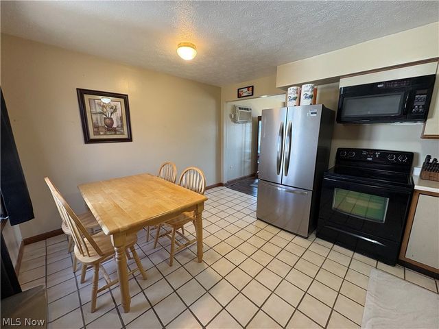 50 N Main Street, Austintown, OH 44515