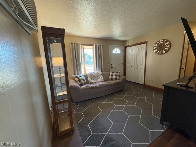 50 N Main Street, Austintown, OH 44515