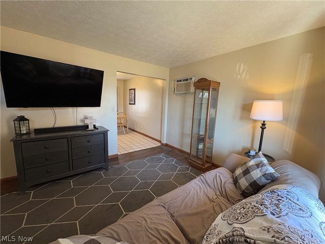 50 N Main Street, Austintown, OH 44515