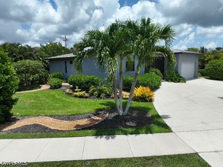 111 S Bahama AVE, Marco Island, FL 34145