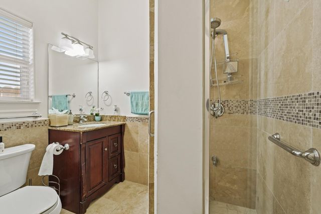 5 Camden Ct, Sugar Land, TX 77479