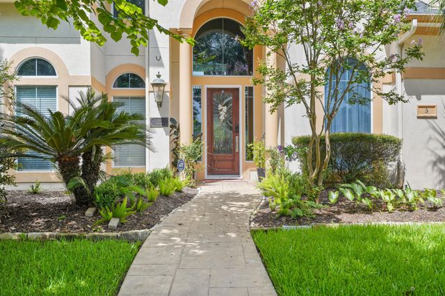 5 Camden Ct, Sugar Land, TX 77479
