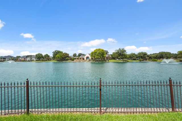 5 Camden Ct, Sugar Land, TX 77479