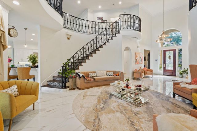 5 Camden Ct, Sugar Land, TX 77479